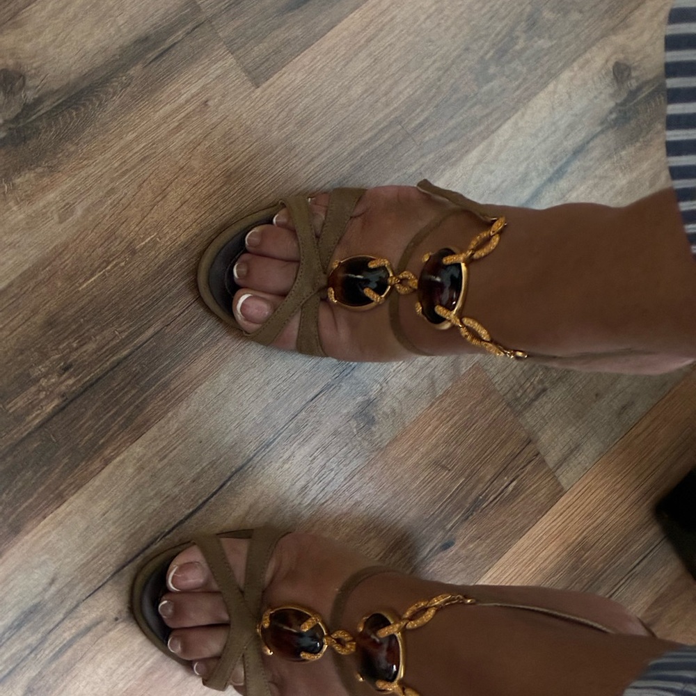 Giuseppe Zanotti Brown and Gold Sandals Strappy Design NWOT